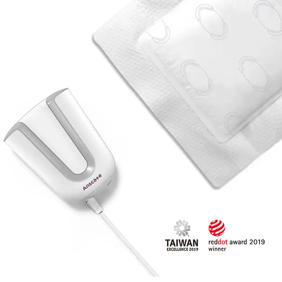 White appliance with a cable and a white mat on a white background, featuring Taiwan Excellence and Red Dot Award logos.